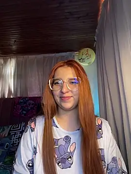 CoraVibes élő XXX-chatje