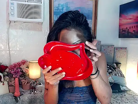 Tarah_MC_Collins Chat XXX live