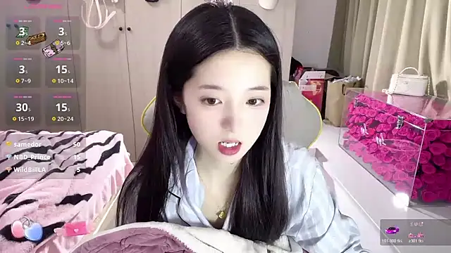 Chat XXX en directo de OiOi-666