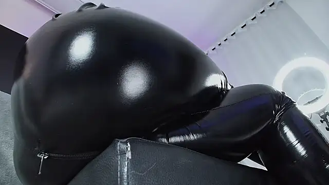 _Jade_16 élő XXX-chatje