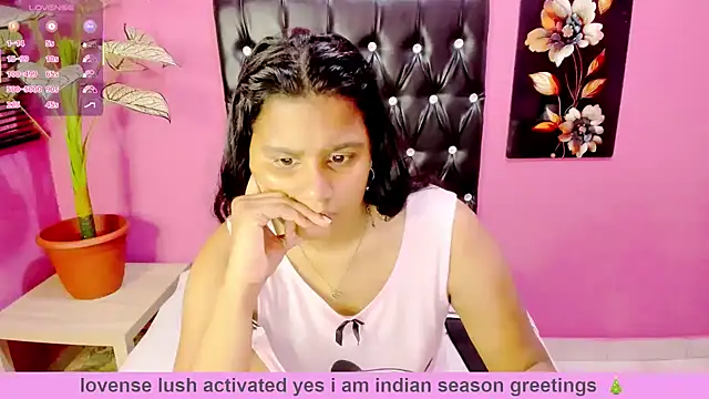 INDIANFLAME Adlı Modelin Canlı XXX Sohbeti