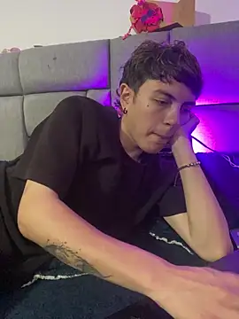 NaytonFreeman live XXX chat