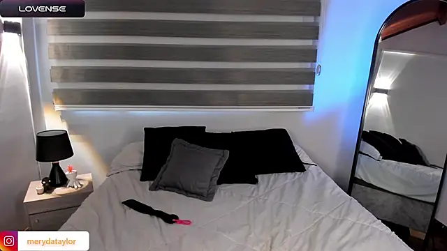 MERIDA_TAYLOR Chat XXX in diretta