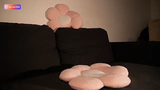 Astridwet Chat XXX live