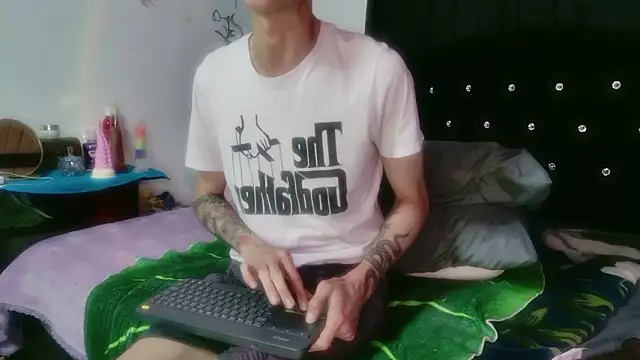 Czat XXX na żywo – Tyler_cat