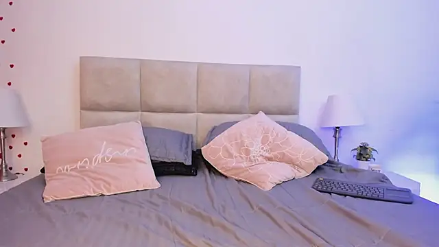 Chatroom XXX en direct de JulietaFerrer_