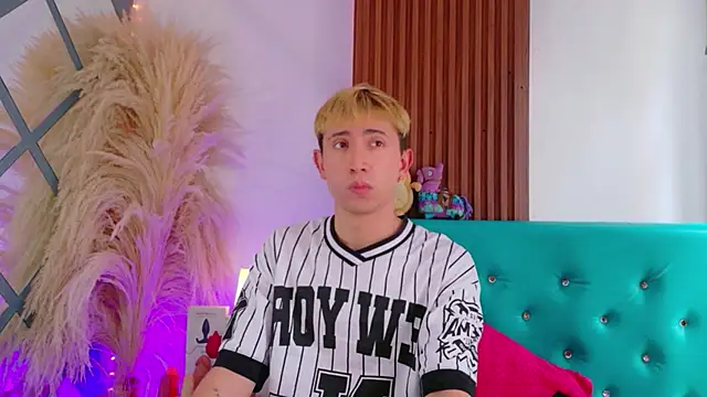 Czat XXX na żywo – Naughty__Chriss