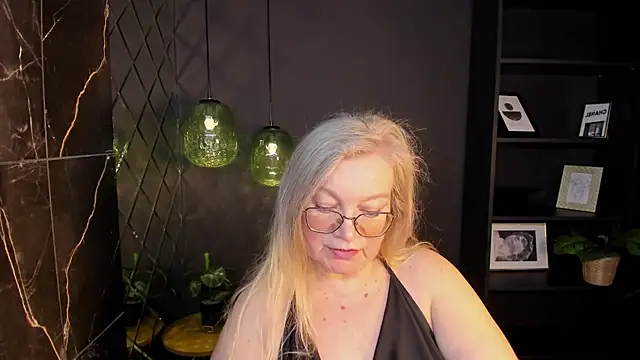 XXX chat uživo modela NataliMellow