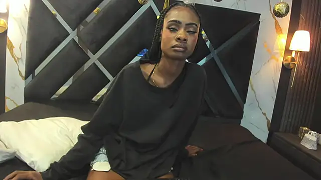 EvaaCooper Adlı Modelin Canlı XXX Sohbeti