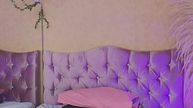 Missy_22_ Adlı Modelin Canlı XXX Sohbeti