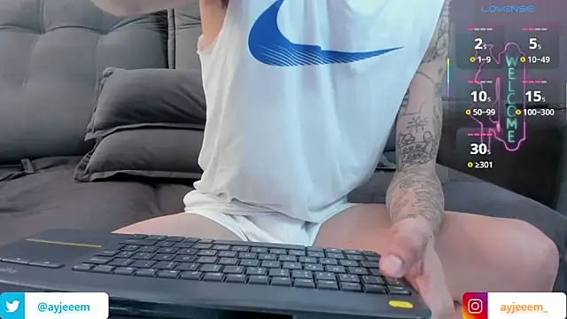 Show de webcam de AyJeeEm