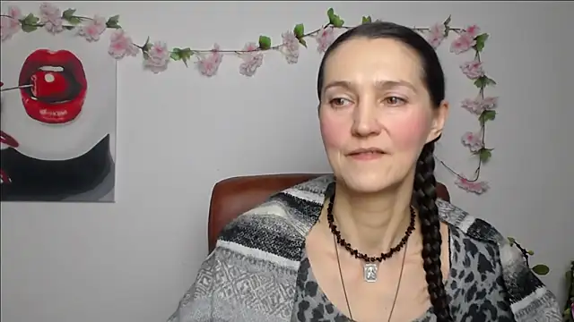 TayaFinch: онлайн-секс-чат