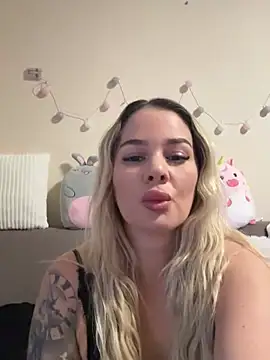 sexybatwomen33 Adlı Modelin Canlı XXX Sohbeti