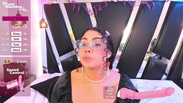 XXX chat uživo modela antonelllepiercee