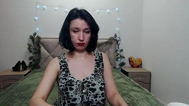 Czat XXX na żywo – CameronEnns