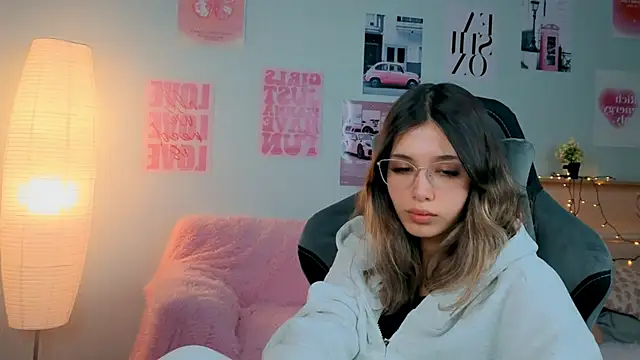 แชท XXX สดของ dinnerwithflowers