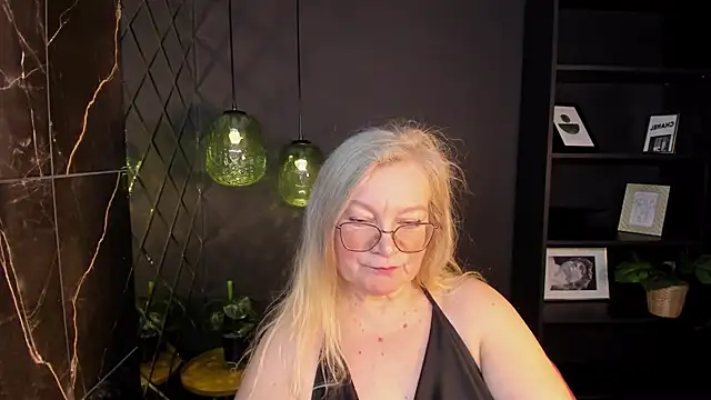 NataliMellow élő XXX-chatje