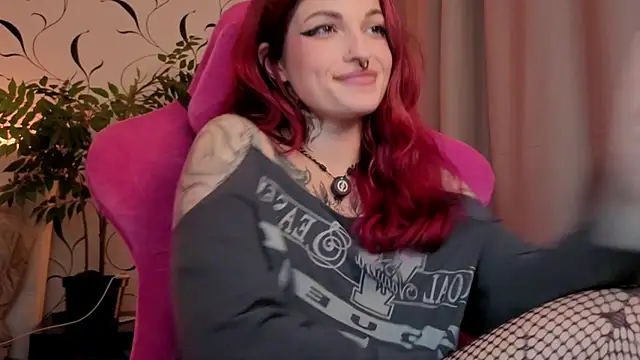 BratzieDarsie's Webcam Show