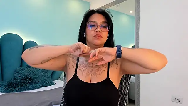 sharlott18 élő XXX-chatje