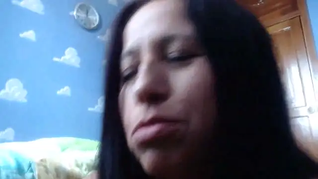 valeriapinter élő XXX-chatje