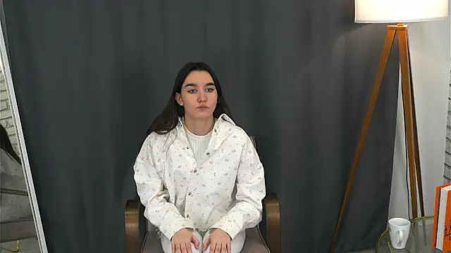 Pokazy przed kamerką – HermilaClap