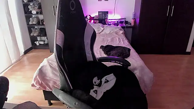 xIce_Boy Live XXX-Chat