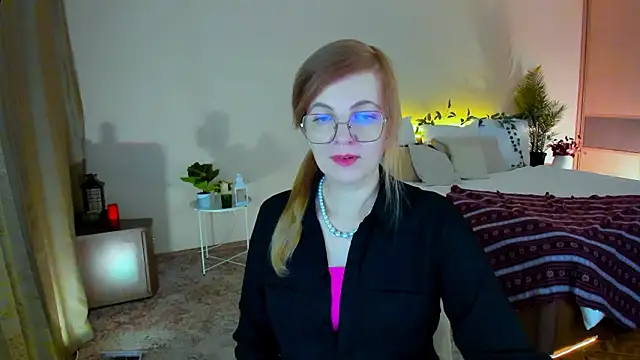 دردشة YourUniverser الجنسية المباشرة