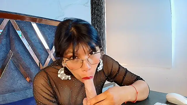 EsmeraldaChantre Live XXX Chat