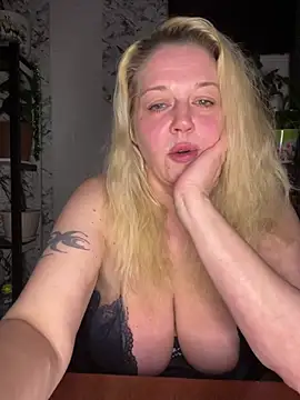 JenniferCarmen live XXX chat