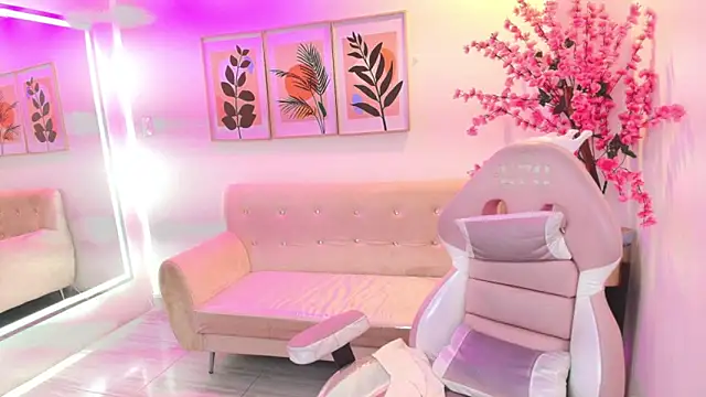 Divinee_Cloe webcam show