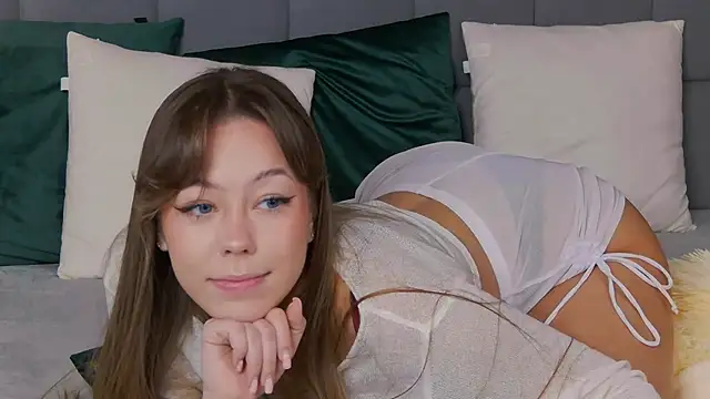 Show modela TheEmma na web-kameri