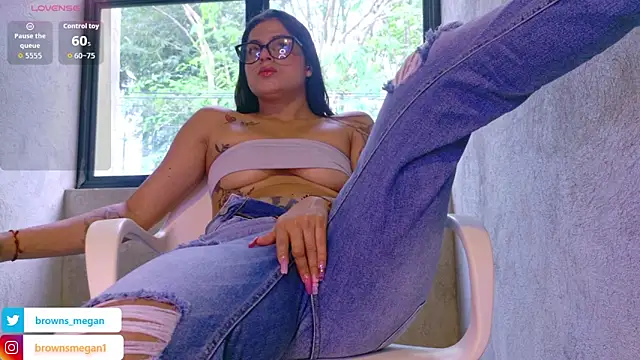 Pokazy przed kamerką   – Megan_browns1