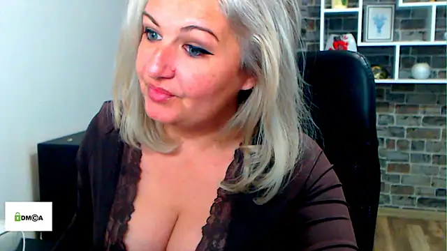 angel_devil_milf's Live XXX Chat