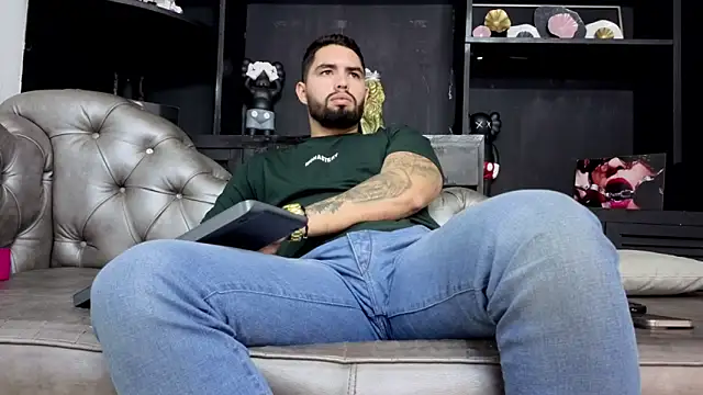 matteosantos' Live XXX Chat