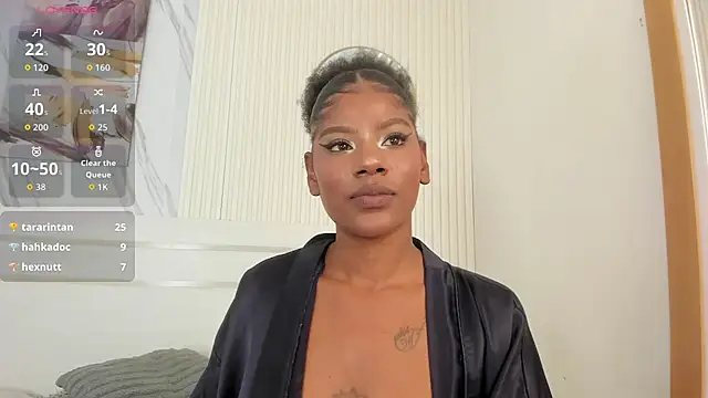 Afro_Luna élő XXX-chatje