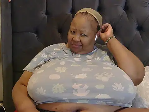 nancy111 – Live XXX-chat