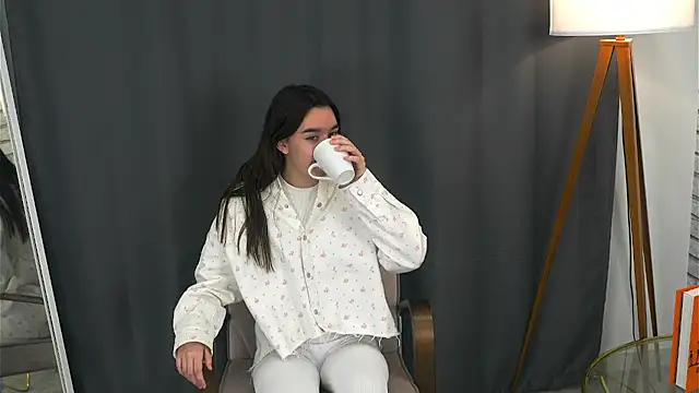 Chat XXX ao vivo de HermilaClap