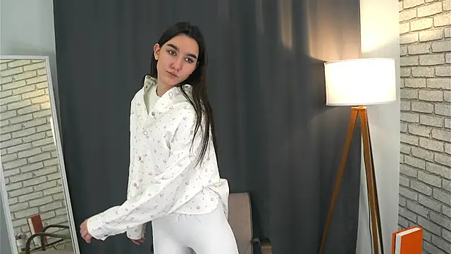 HermilaClap Webcam Show