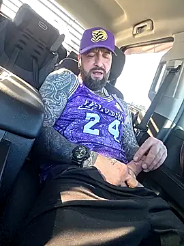 Beardedtattood Chat XXX live