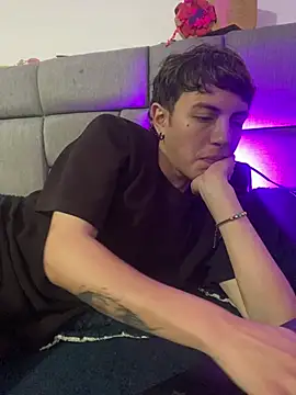 NaytonFreeman 现场XXX聊天