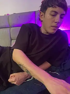 Chatroom XXX en direct de NaytonFreeman