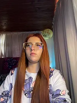 CoraVibes Adlı Modelin Canlı XXX Sohbeti