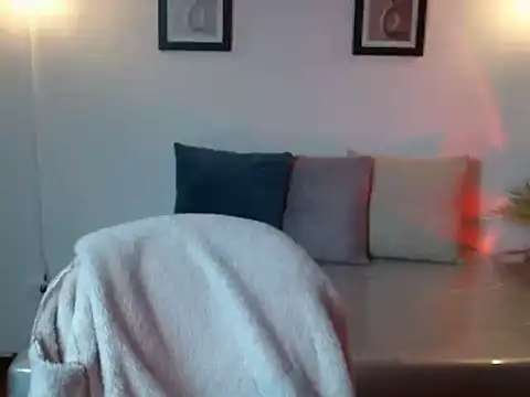 Juliana__lx élő XXX-chatje