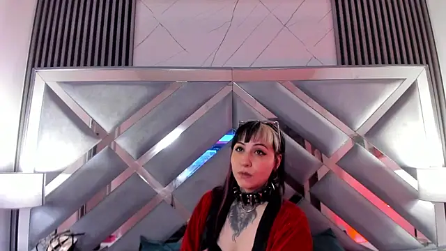 Czat XXX na żywo – Ravenna666_