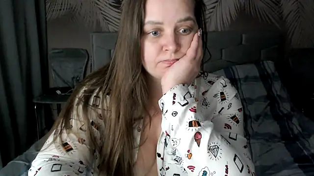 uliastar 现场XXX聊天