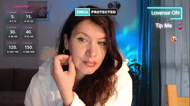 Sensual-Adeline 即時 XXX 聊天