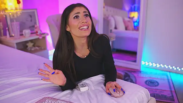 Pokazy przed kamerką – OhhAisha