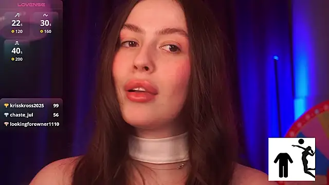 Živý XXX chat EmiliyaRoude