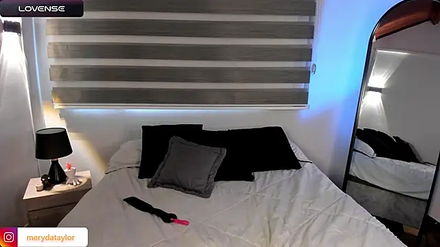 MERIDA_TAYLOR Chat XXX in diretta