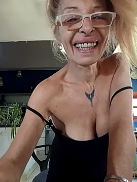 FrozenWaffle – Naživo XXX chat